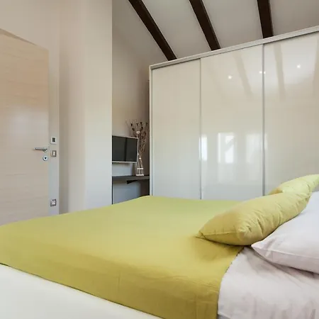 Gregi Villa Tinjan