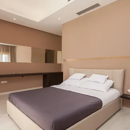 Gregi Villa Tinjan