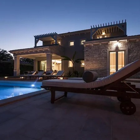 Gregi Villa